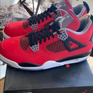 Jordan 4 retros Toro